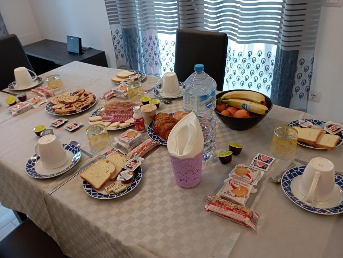 Mombaroccio B&B Profumo Di Gelsomino المظهر الخارجي الصورة